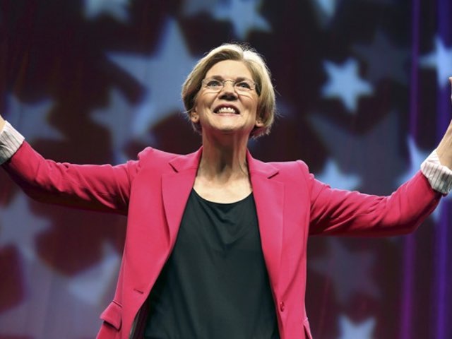Elizabeth Warren Gets Overwhelming Support at Dems Convention